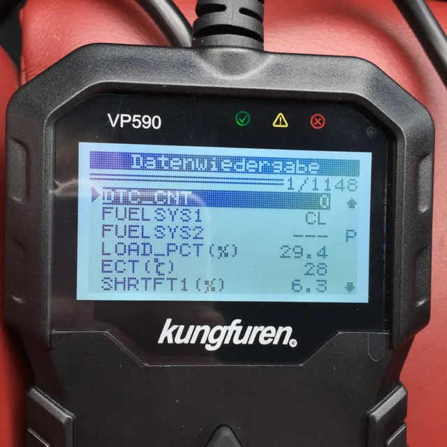 Display diagnostico digitale, riferimento al software e ai dati in officina